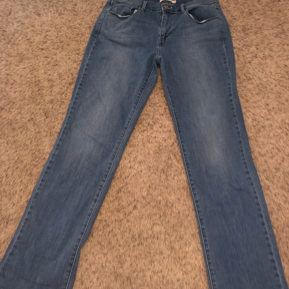 Levi jeans